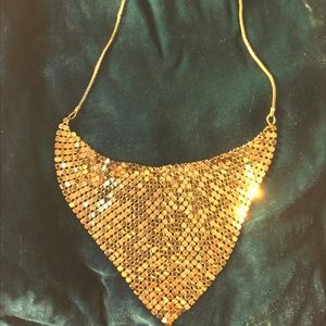 Mesh triangular Scarf design necklace